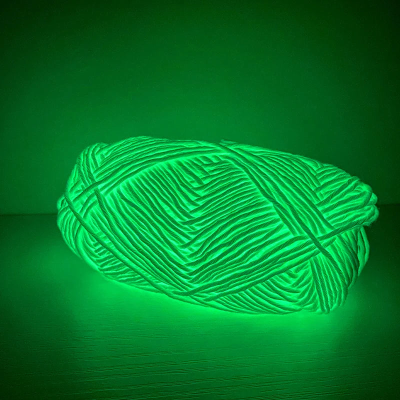 2023 Novel Functional Yarn Glow In The Dark Polyester Luminous Chunky