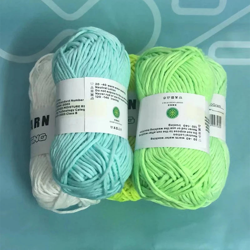 2023 Novel Functional Yarn Glow In The Dark Polyester Luminous Chunky